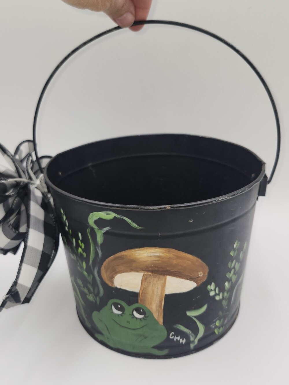 Vintage Hand-Painted Frog & Mushroom Metal Bucket - Black